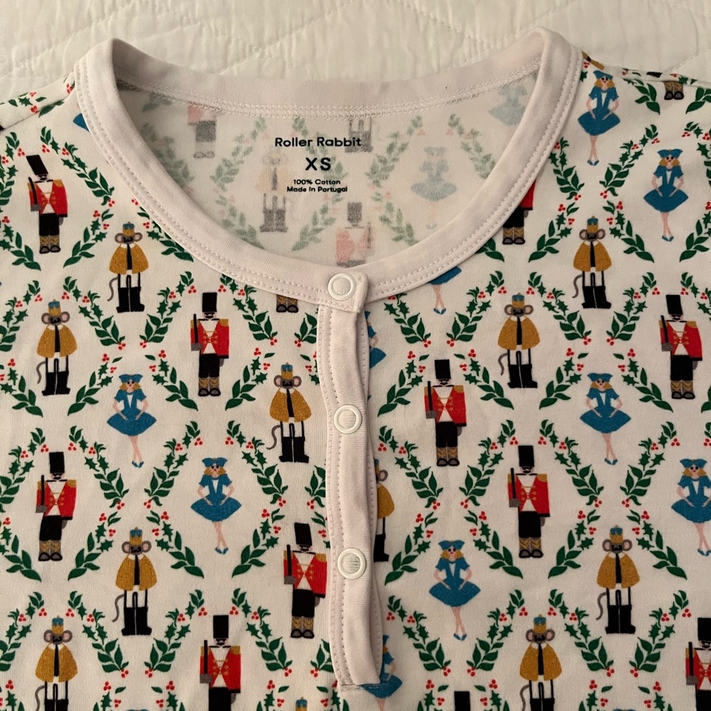 Roller Rabbit Pajama Top - Picture 2 of 4